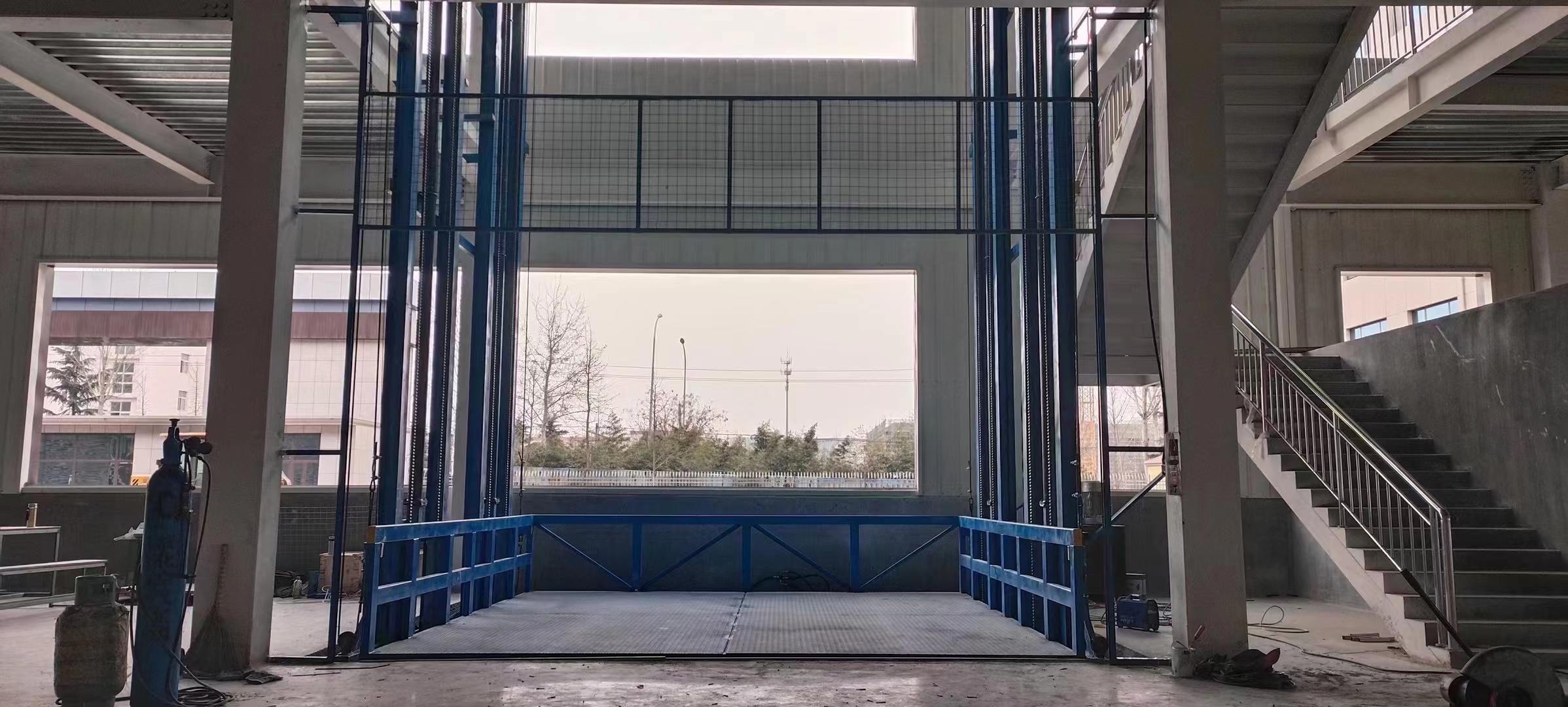 大吨位升降货梯